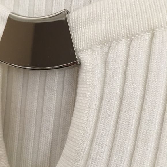 Knit Top with cut-out feature - Picture 3 of 5